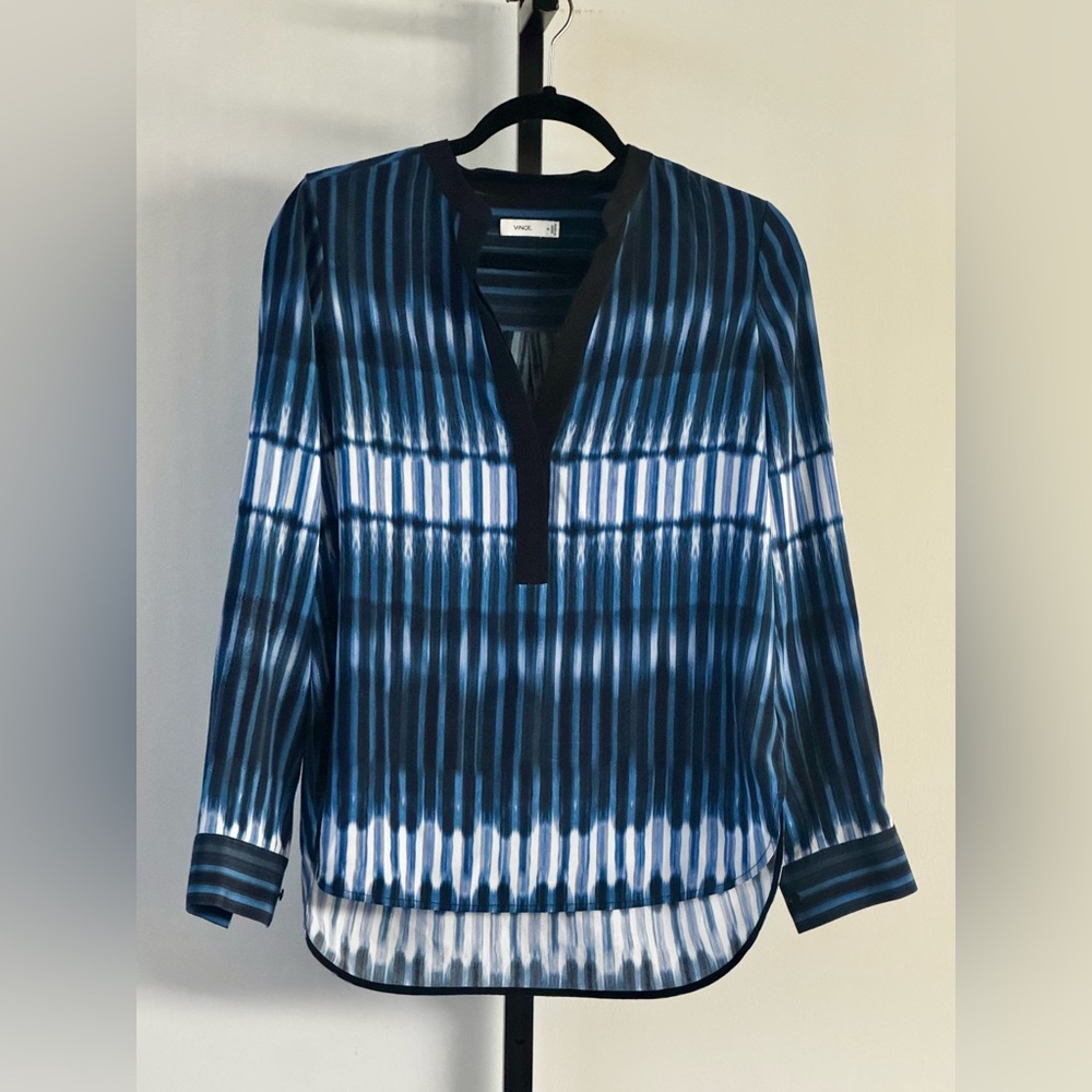 NWOT 100% Silk Vince Top